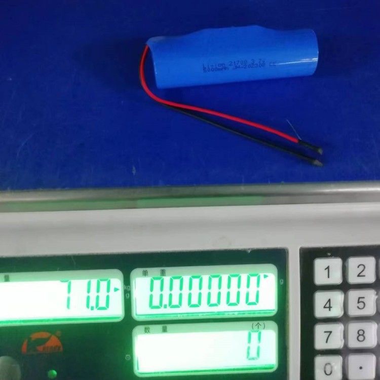 3.7V 5000mAh 21700 Pack avec PCB et conduit 20 AWG pour appareil électronique