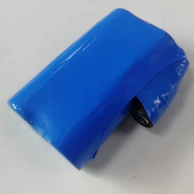 Batterie Li-Ion personnalisée 7.4 V 5000mah 21700 2 cellules en série avec connecteur Dc5521