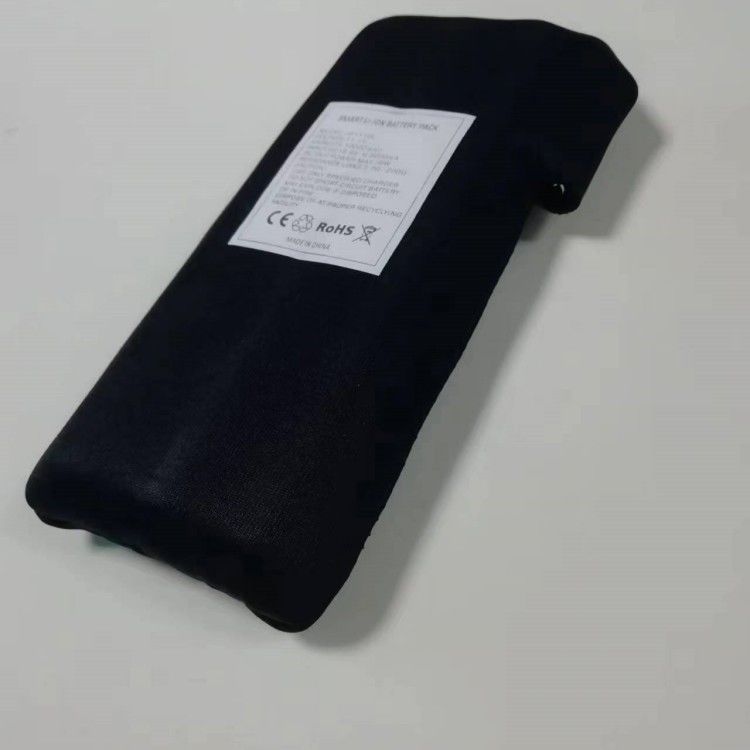 Vêtements 12V 10Ah batterie 11,1V Tissu noir enveloppé avec prise de recharge CC pour veste chauffée