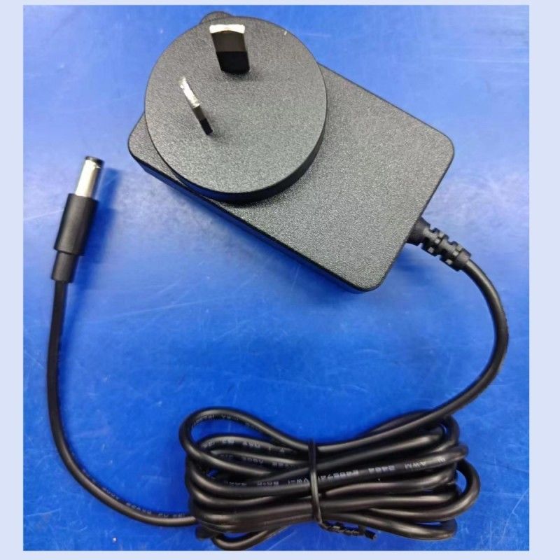 Adaptateur AC/DC 12V 2A Chargeur AU Plug DC 5,5x2,1 mm prise mâle