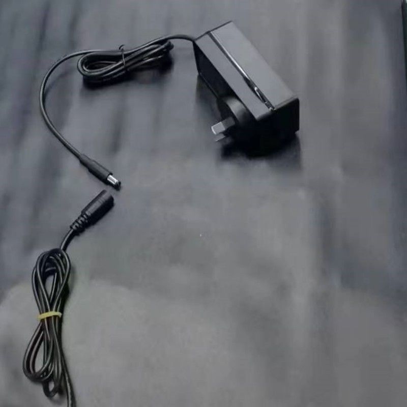 AU Stanard Adaptateur CC 24v 2.5A Chargeur DC 5,5x2,1 mm prise mâle