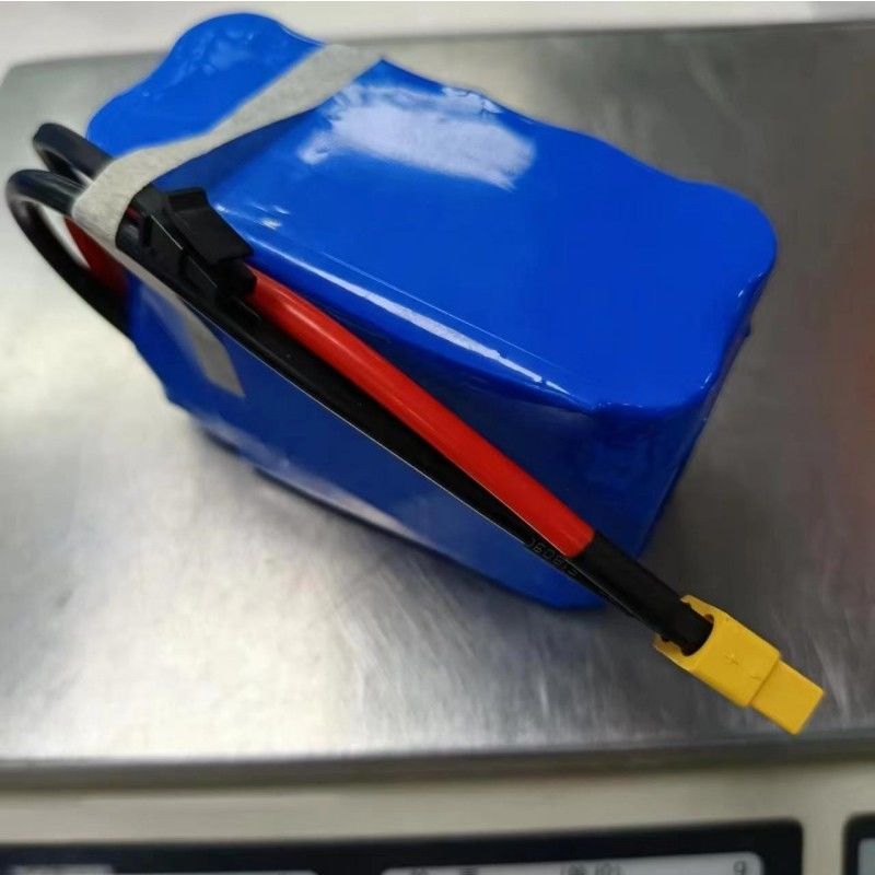 Batterie personnalisée 5S2P 18650 Batterie au lithium 18.5V 5200mAh 5 pièces en série avec BMS