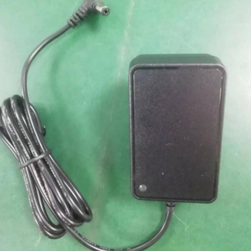 Chargeur de batterie 12V 2A US Plug DC Tête de flexion 90° 2,1 mm Jack à baril deux ampères