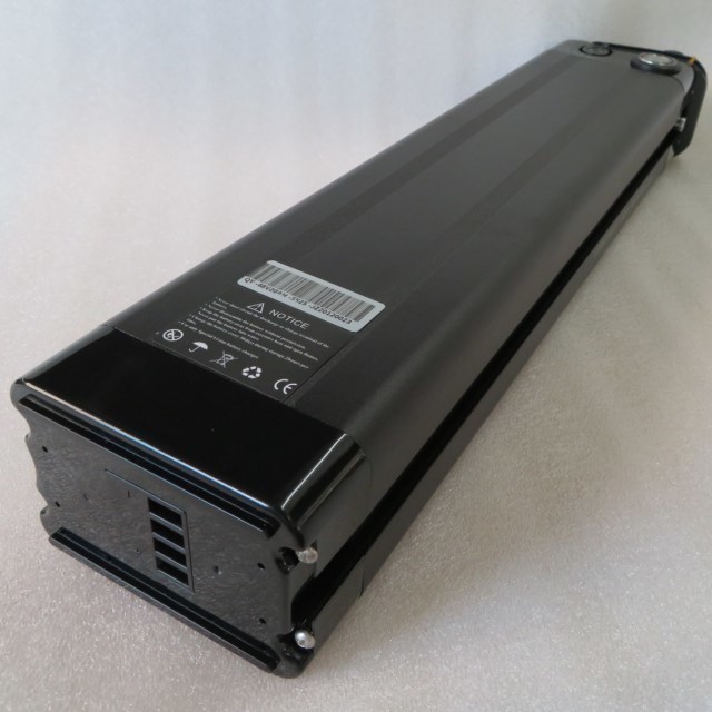 48V 20Ah Silver Fish Style Pack de batterie pour vélo électrique avec 13S8P 104pcs Cellules longueur 515mm