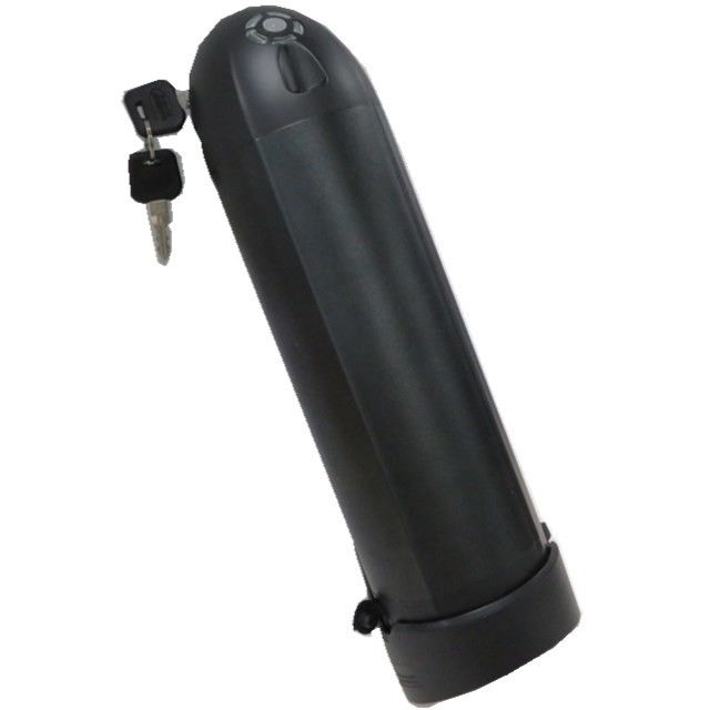 Batterie de vélo électrique de 48 volts 10.4h 48v Bouteille d'eau forme Décharge inférieure 2Pin