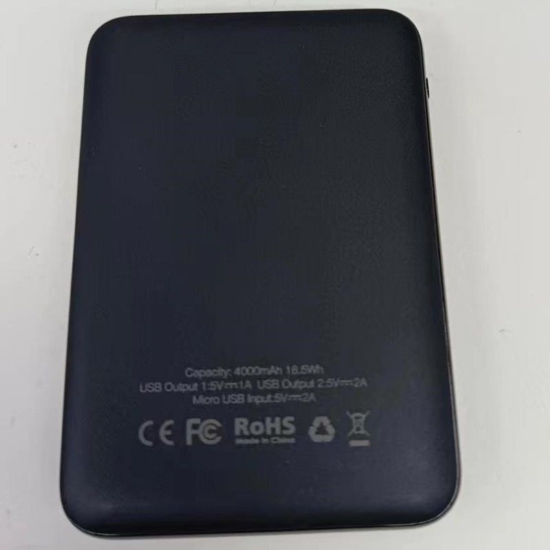 Mini Powerbank plus rapide 4000mAh 5V 2A Super Slim Battery Power Bank taille de paume