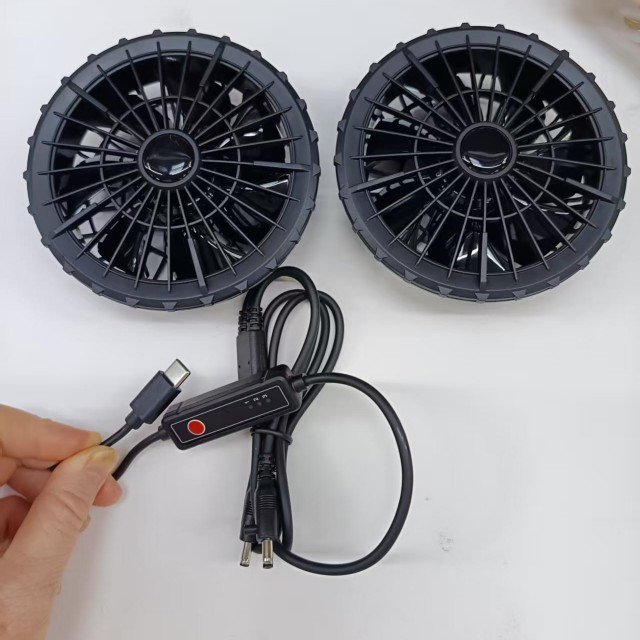 Ventilateur de refroidissement d'air 5V 2 pièces à l'intérieur du t-shirt pour les travailleurs à l'extérieur avec prise de type C